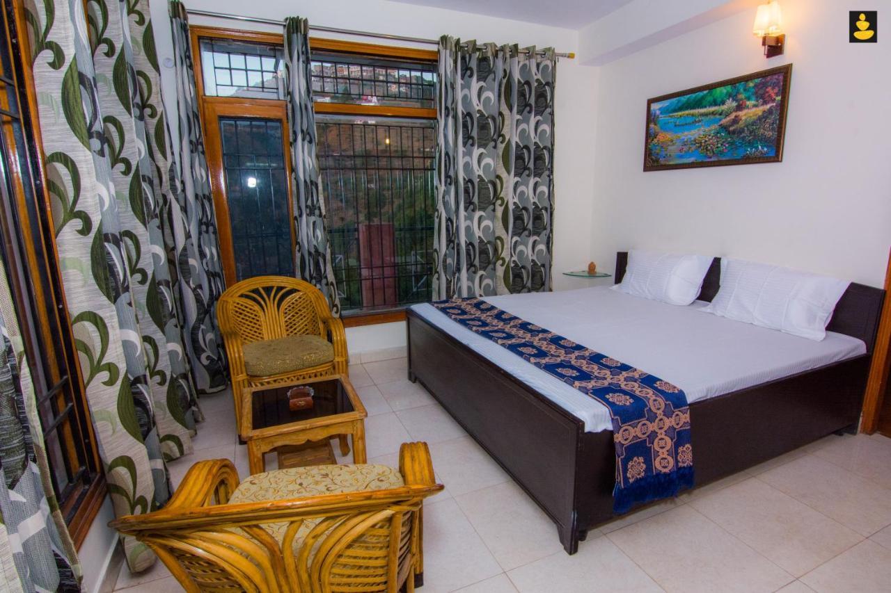 Livingstone 2Bhk Cozy Homestay In Kasauli Hills 외부 사진