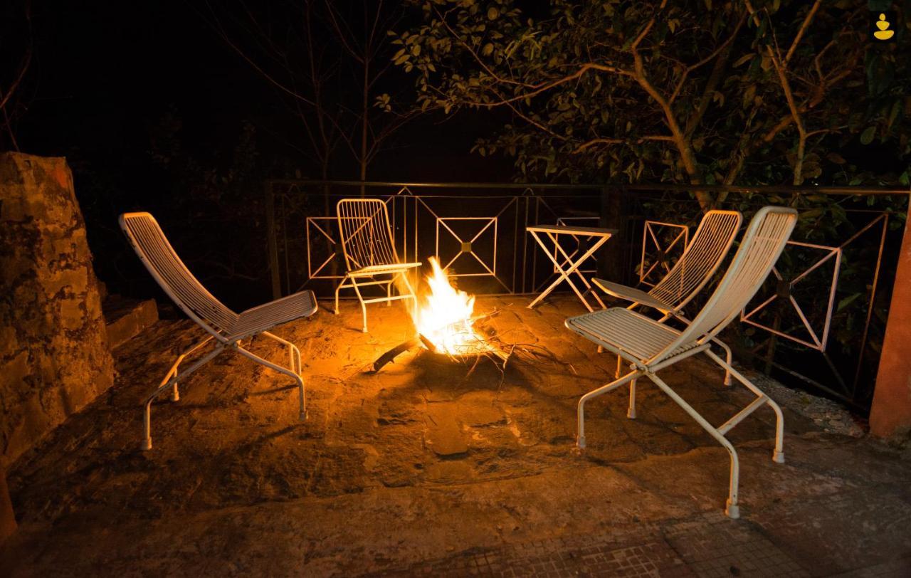 Livingstone 2Bhk Cozy Homestay In Kasauli Hills 외부 사진