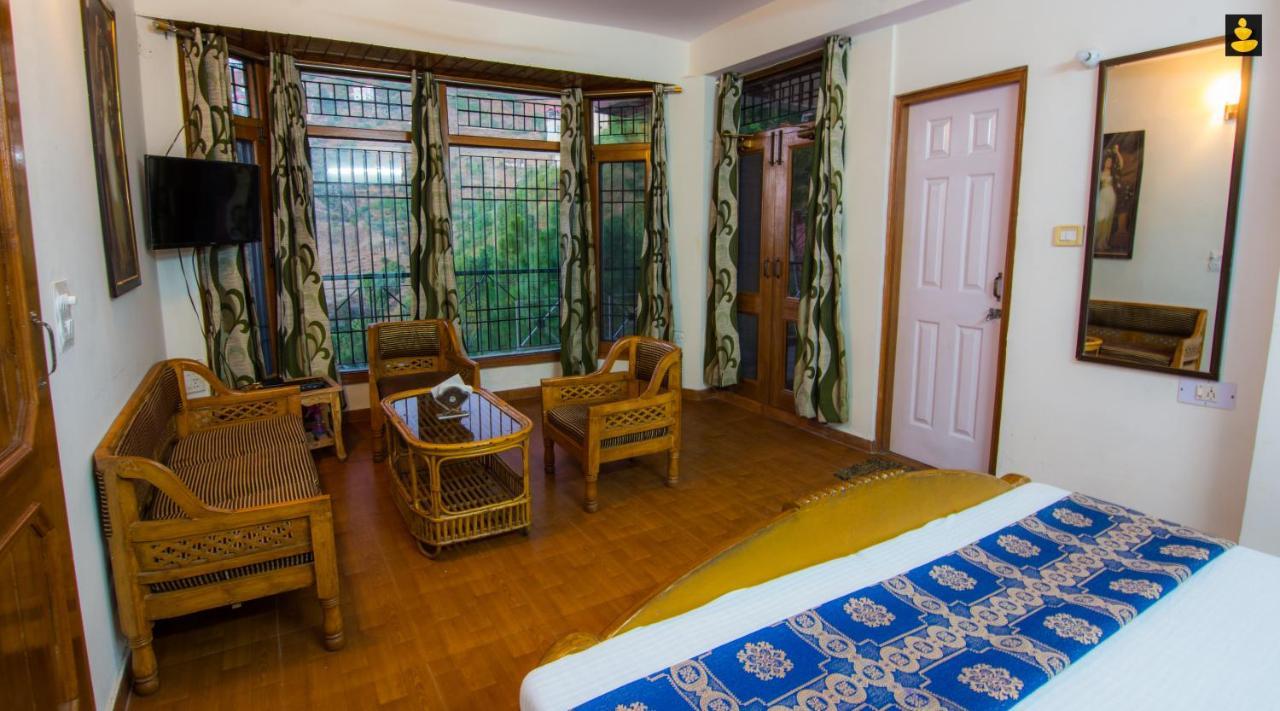 Livingstone 2Bhk Cozy Homestay In Kasauli Hills 외부 사진